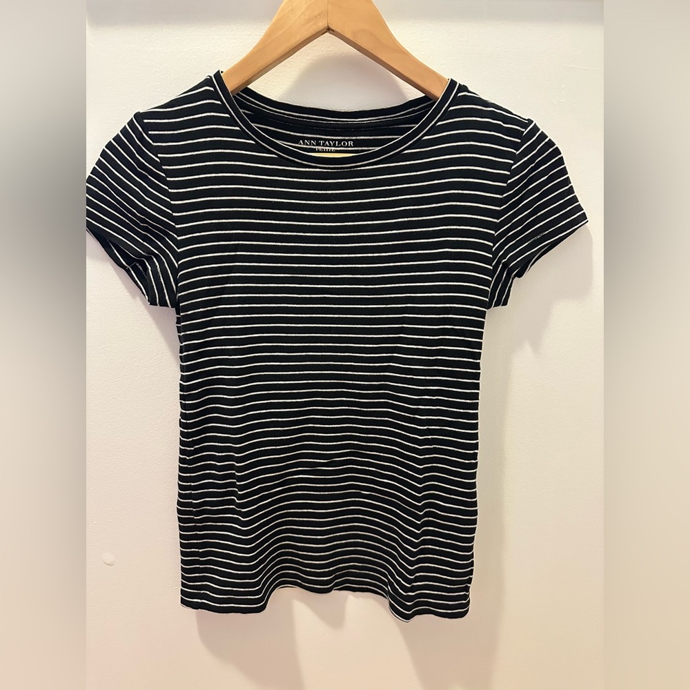 Y2K Vintage Ann Taylor Classic Black and White Striped Top 100% Cotton (SP)